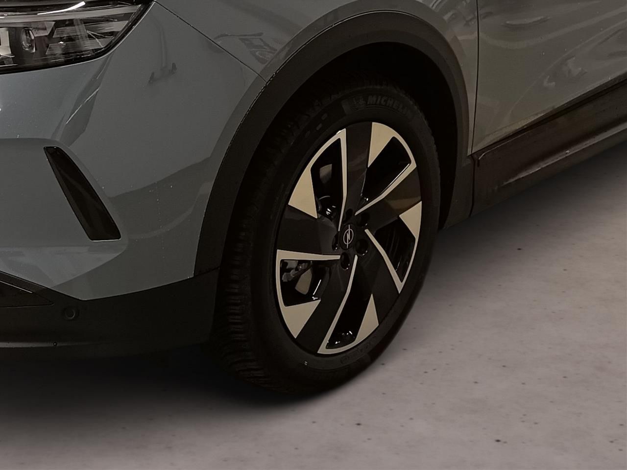 Fahrzeugabbildung Opel Grandland GS MildHybrid 107KW Automatik