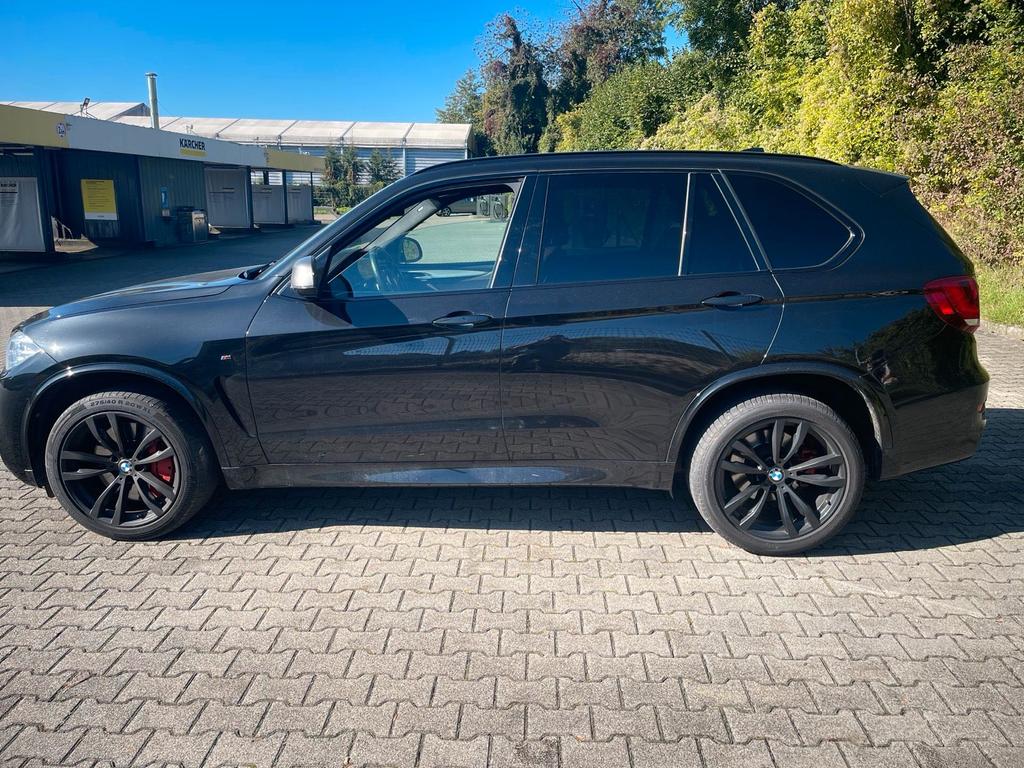 BMW X5 M50