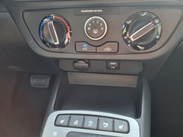 Fahrzeugabbildung Hyundai i10 1.0 AMT Trend SHZ KLIMA PDC