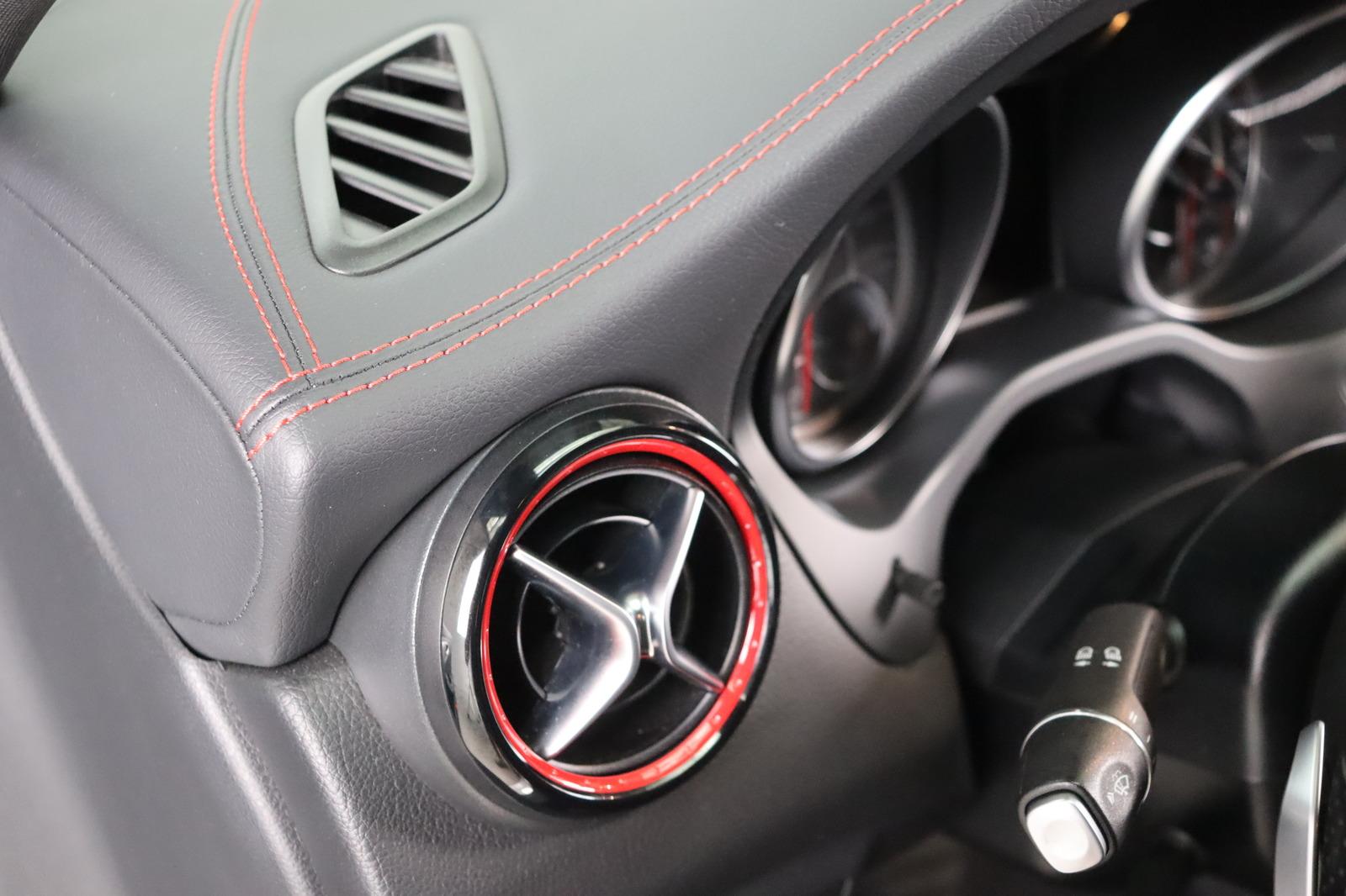 Mercedes-Benz CLA 45 AMG 4Matic Coupe * Led * Navi * Alcantara