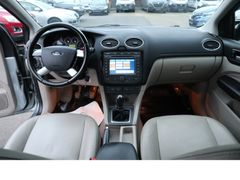Fahrzeugabbildung Ford Focus Ghia Navi Tempo Klima Leder SHZ