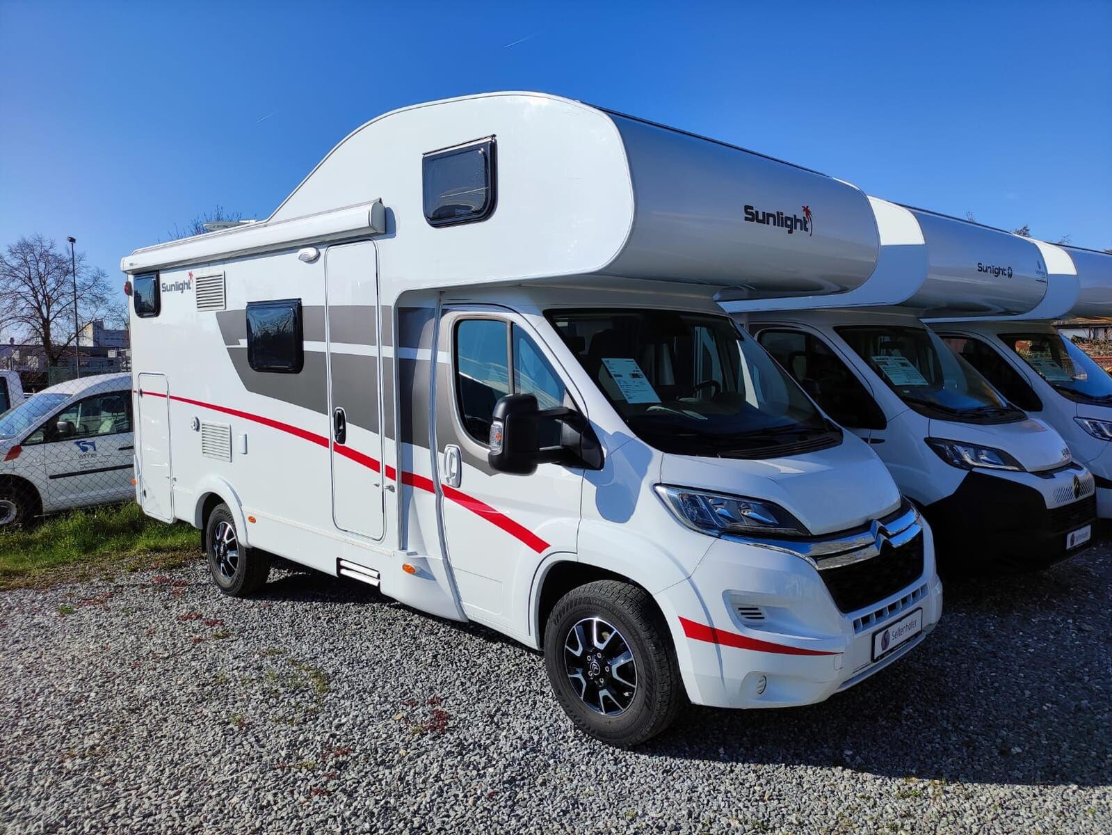 Sunlight A 68 Markise / Sat + TV / Dachklima