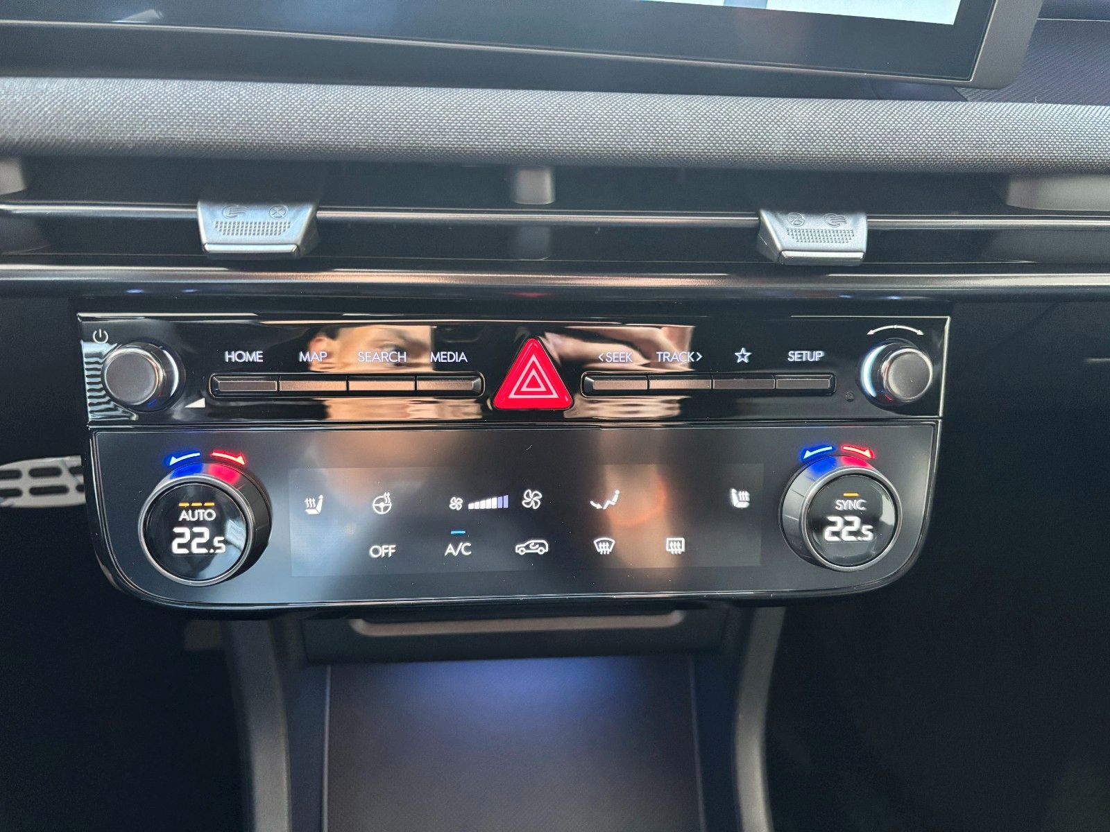 Fahrzeugabbildung Hyundai Tucson 1.6 T-GDI N Line KlimaA,LED,Navi,SHZ,ACC