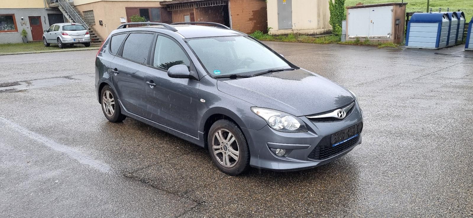 Hyundai i30 cw Klimaautomatik AHK ALU+WR