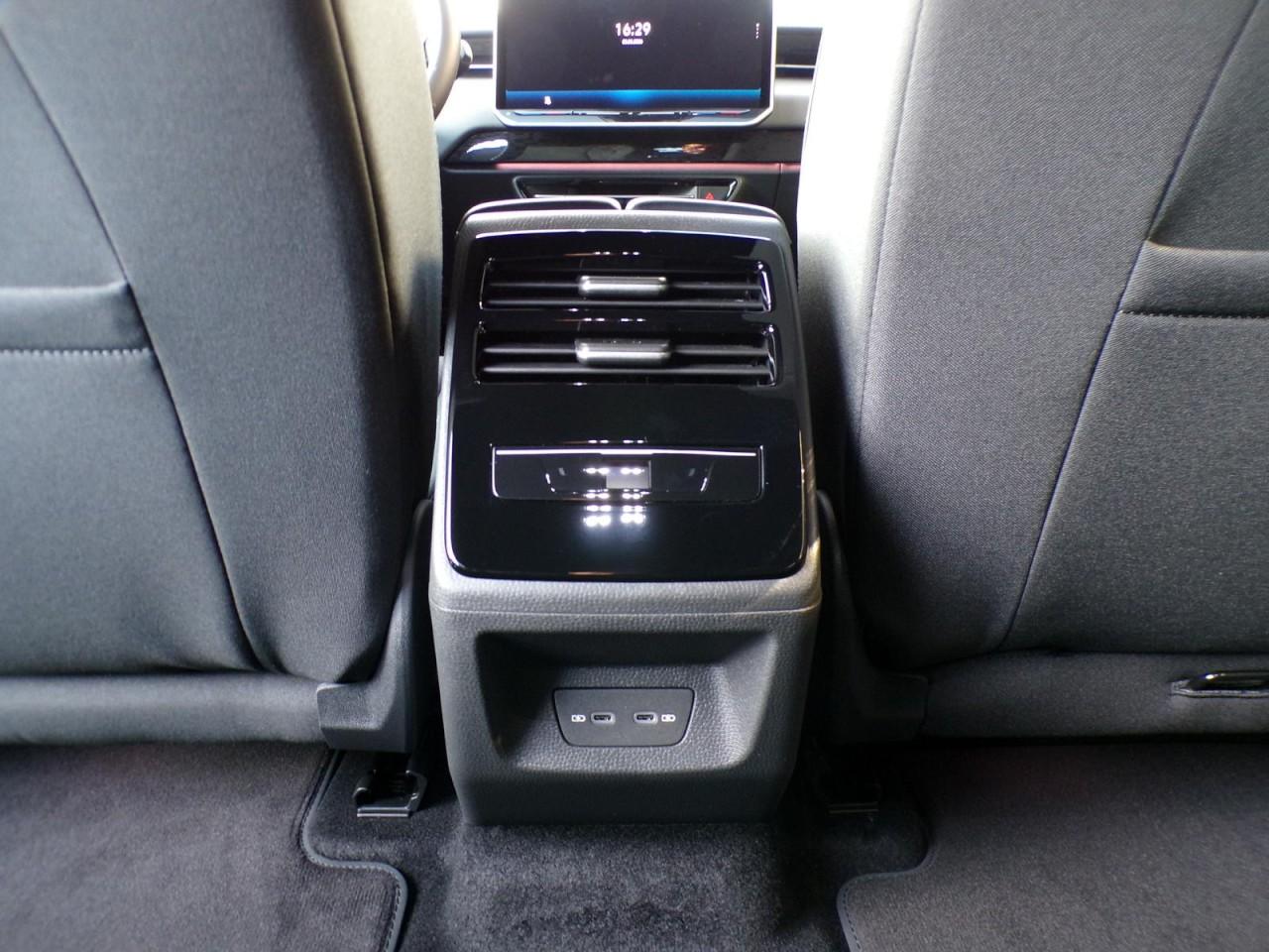 Volkswagen ID.7 TOURER PRO*210KW*ACC*CLIMA*LED*BLACK STYLE