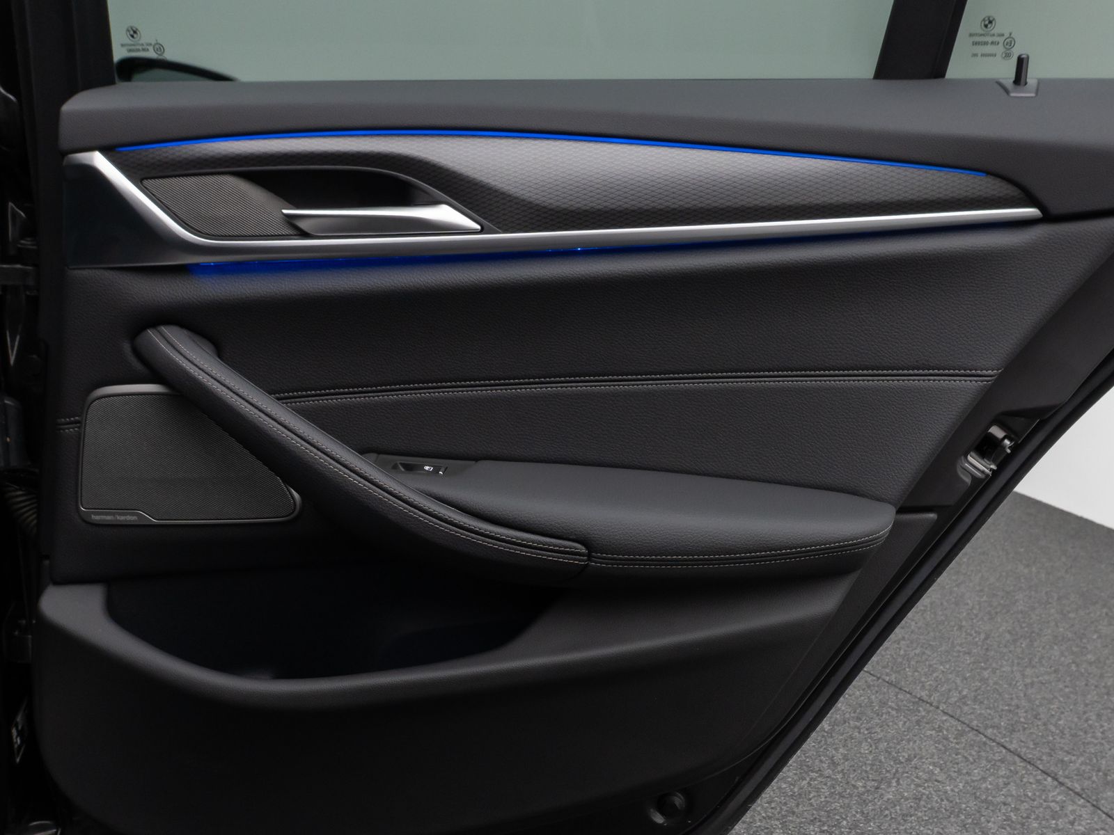 Fahrzeugabbildung BMW 540d xD M Sport Pro Kamera HUD DAB H/K AHK Alarm