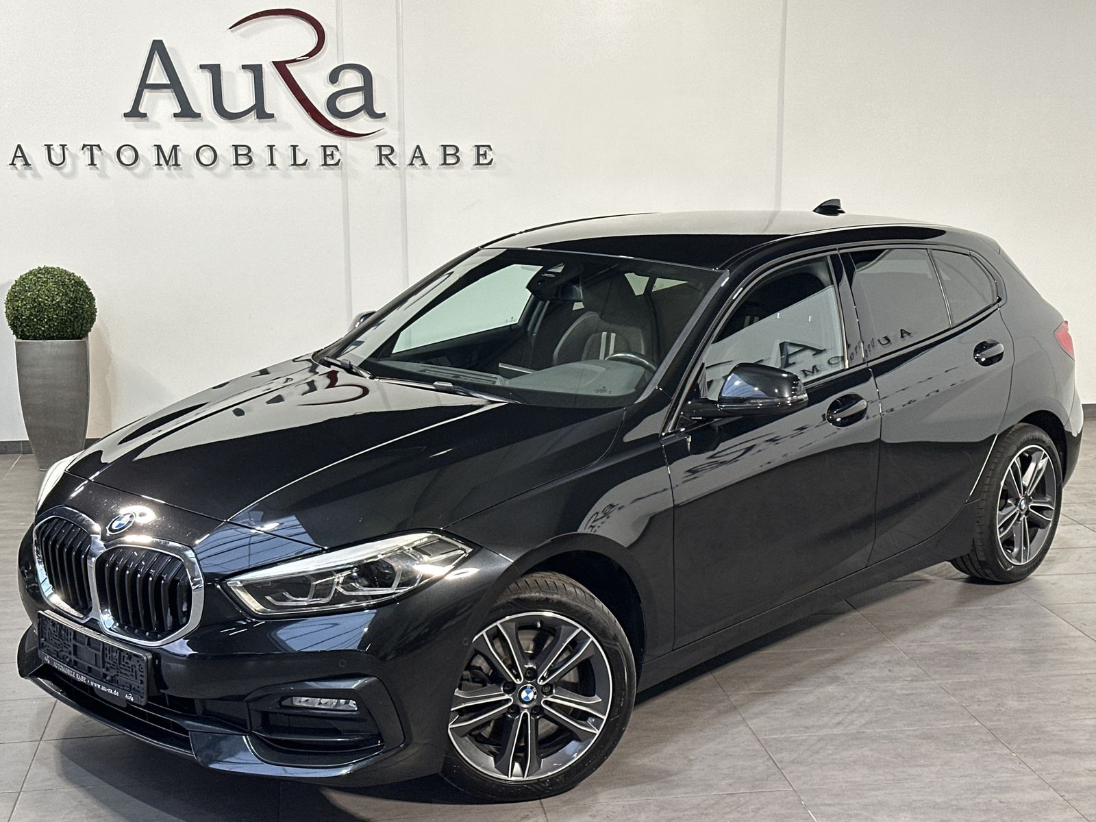 Fahrzeugabbildung BMW 120d Sport-Line NAV+LED+H&K+PARKASSIST+KAM+17ZO