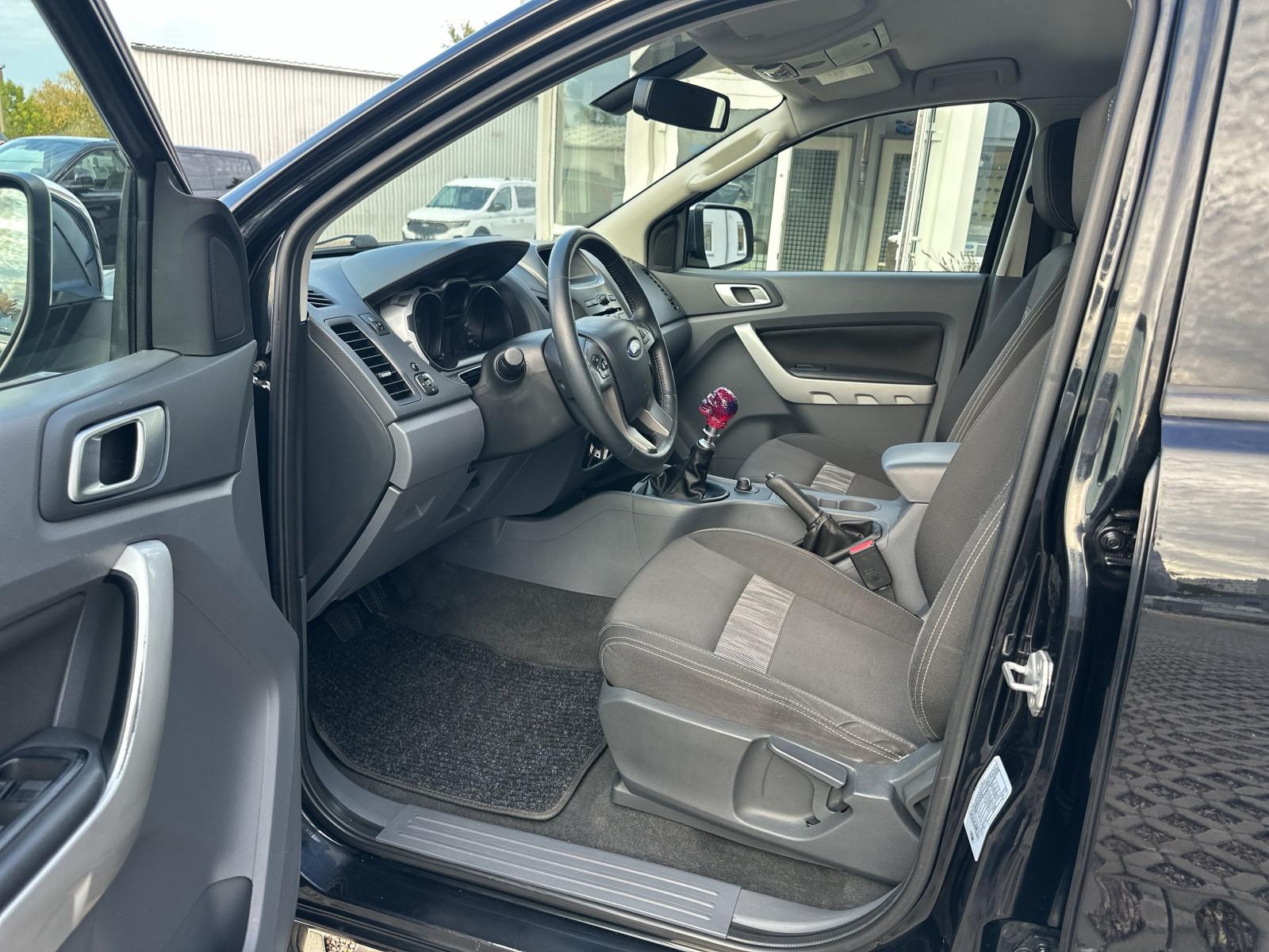 Ford Ranger 2.2 TDCi 150 ch XLT Double Cabine 4x4 • Hardtop • Attelage 3,5 t