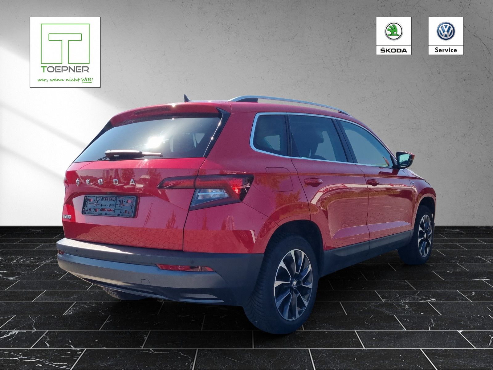 Fahrzeugabbildung SKODA Karoq Drive 125 1,5 TSI DSG Navi ACC PDC AHK
