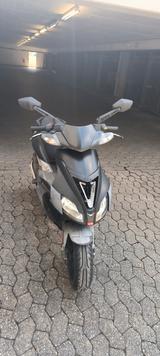 Aprilia SR 50 R  - Offers