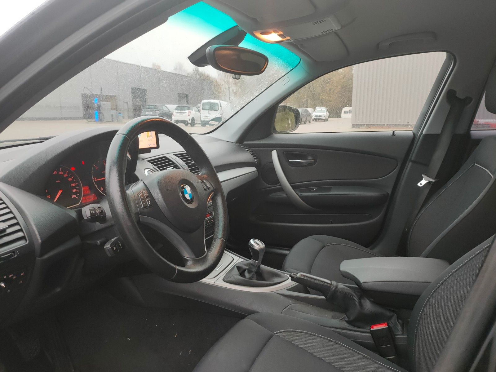 Fahrzeugabbildung BMW 118d 2.0 105kW XENON