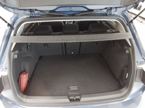 Golf VIII 1.5 TSI LIFE LED+HUD+PDC+APP+LANE ASSI