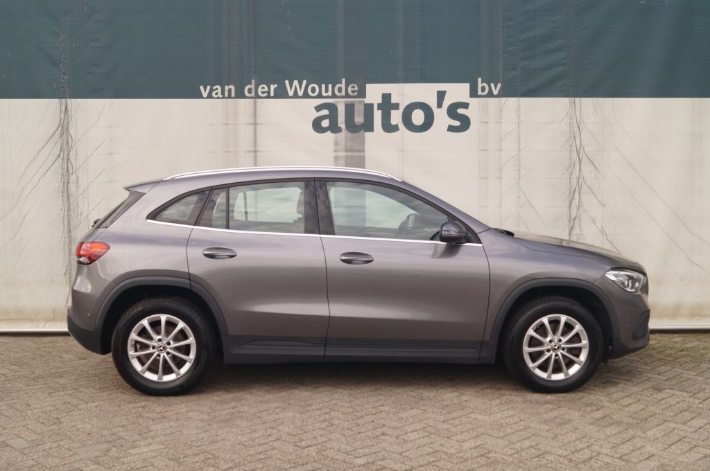 Mercedes-Benz GLA 180 180d automatik Business Solution -ECC-NA imagem 2