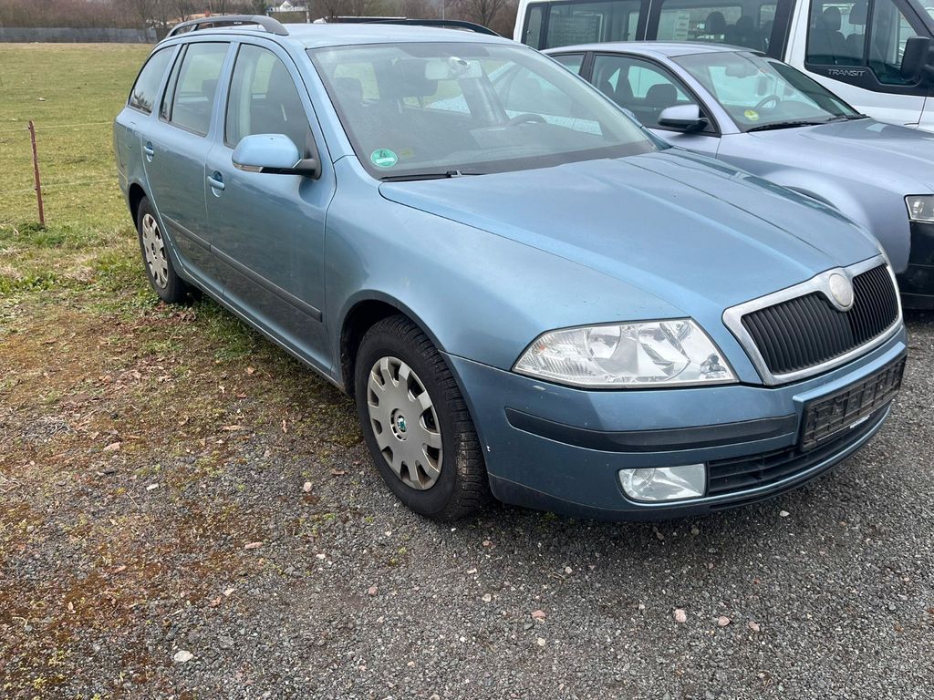 SKODA Octavia Combi 2.0 TDI PD DPF Elegance - Bild 2
