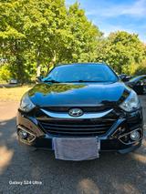 Hyundai ix35 2.0 Motor mit Panoramadach - Hyundai ix35 in Köln