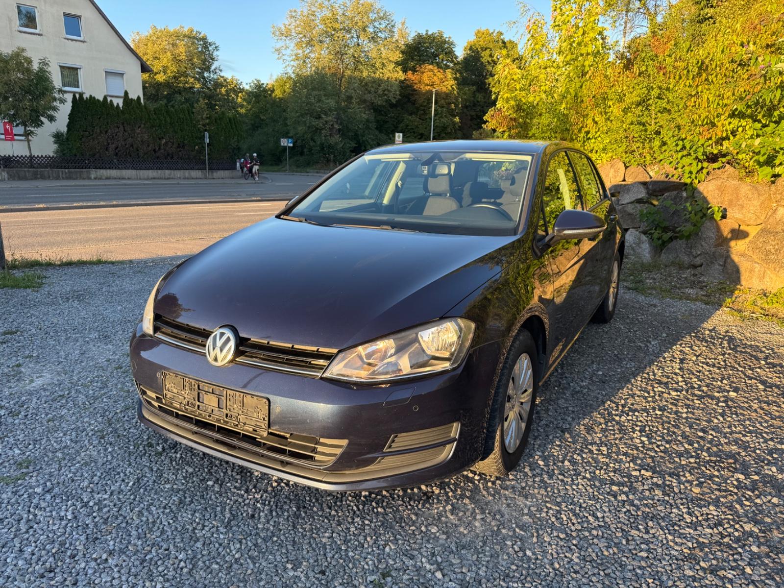 Volkswagen Golf VII Lim. Trendline BMT sehr gepflegt