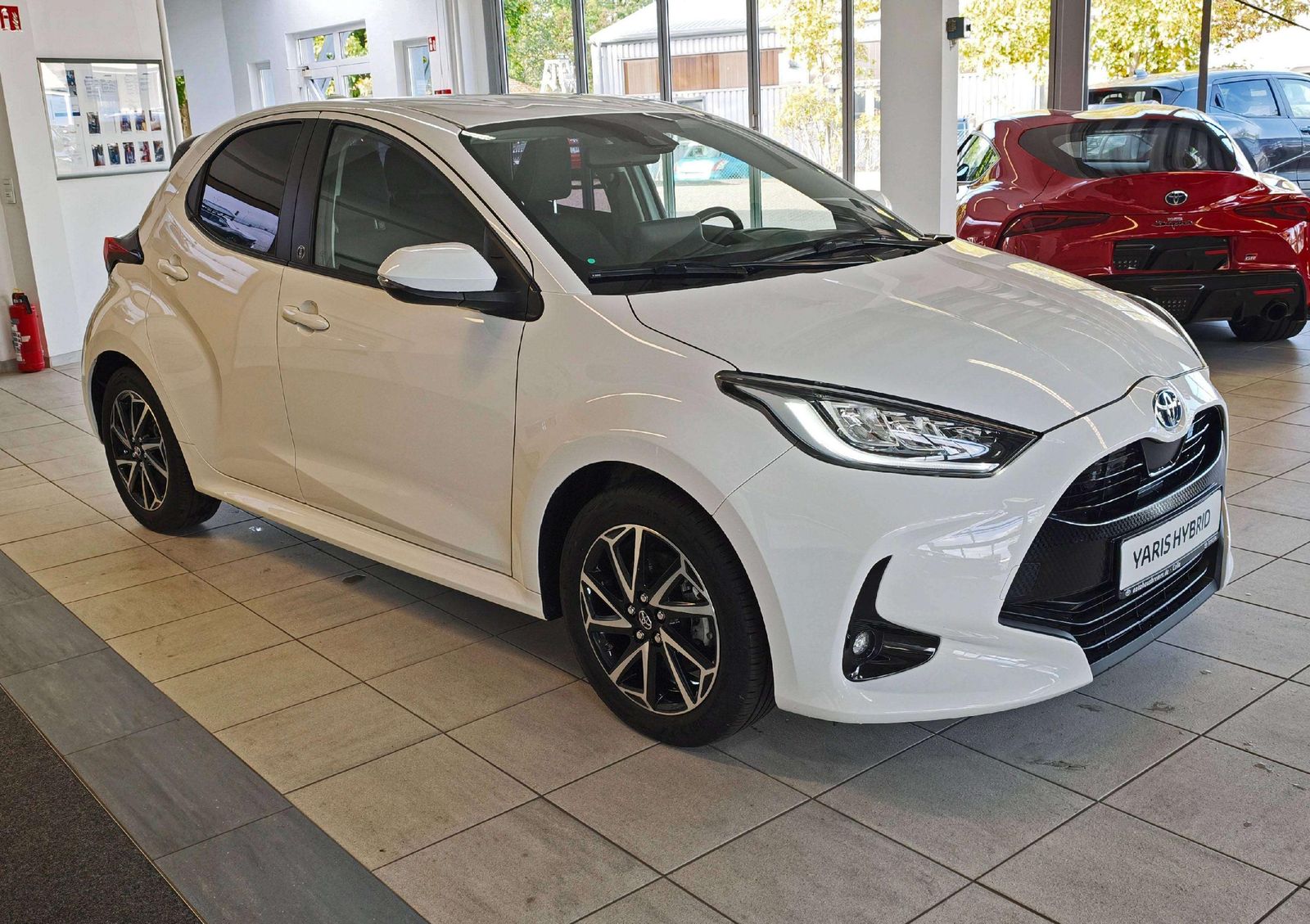 Toyota Yaris Yaris Hybrid 5-Türer Hybrid 1.5 VVT-i Team imagem 2