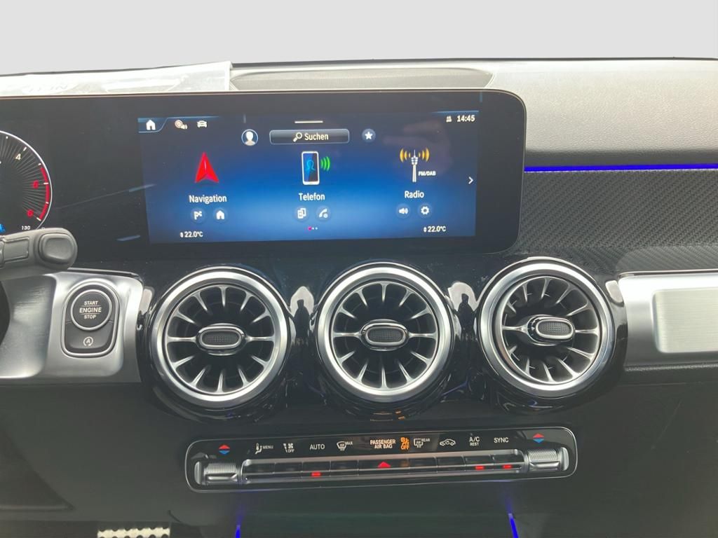 Fahrzeugabbildung Mercedes-Benz GLB 200 d AMG*DISTR*MULTIB*KAM*KEYLESS-GO*ALRAM