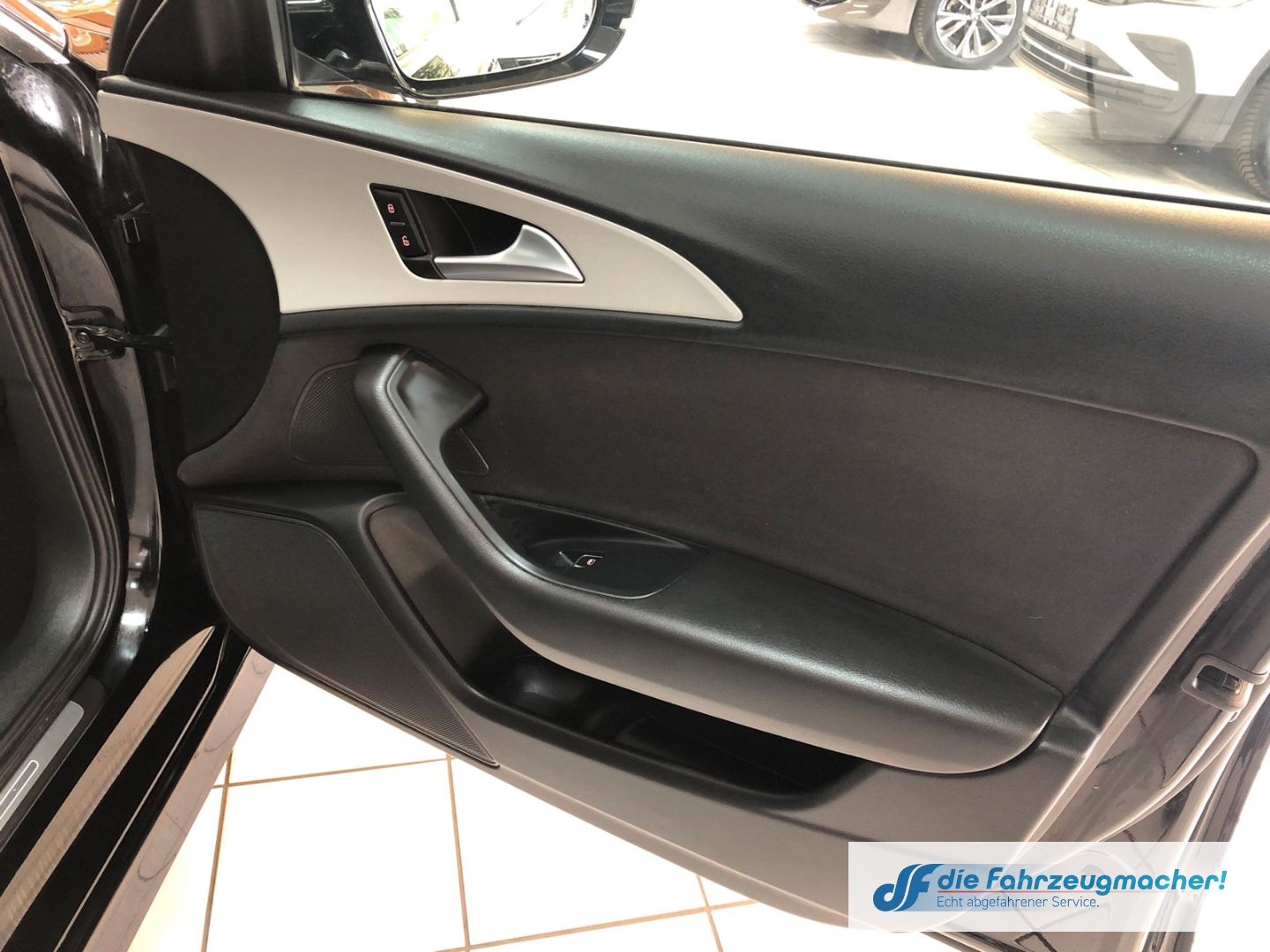 Fahrzeugabbildung Audi A6 Avant 2.0 TDI ultra Navi Bi-Xenon El. Heckkla