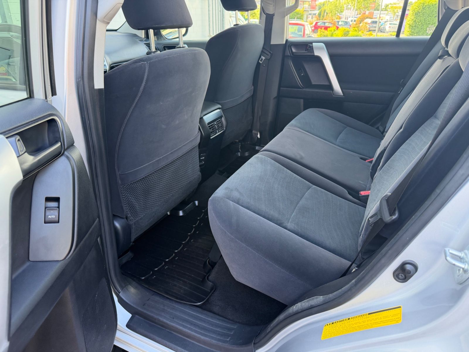 Toyota Land Cruiser 2.8 D-4D Automatik/Navi/PDC foto 11
