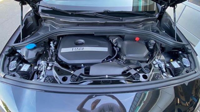 Fahrzeugabbildung BMW 218 Baureihe 2 Active Tourer 218 i M Sport NAVI+