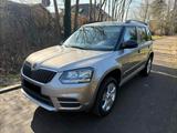 Skoda Yeti 1.4 TSI Active AHK  - Skoda Yeti in Rostock