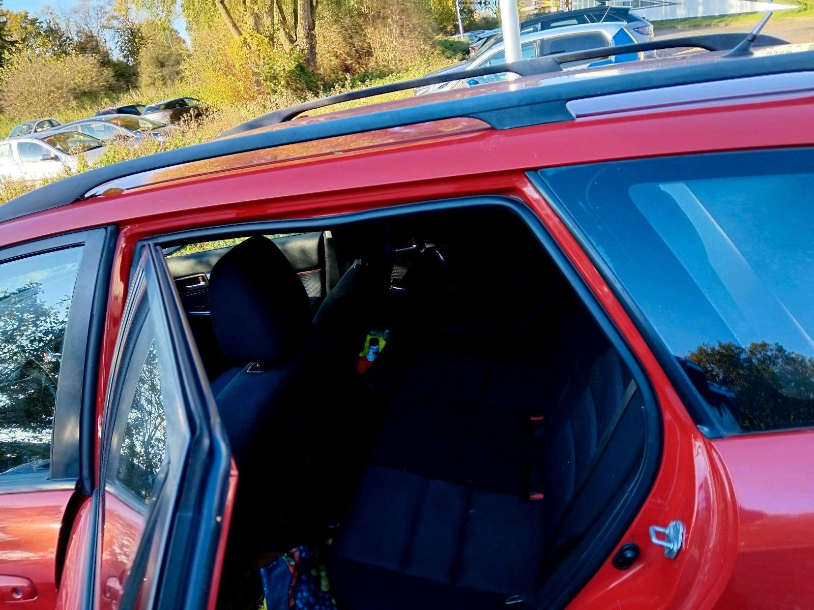 Mazda 2 2005 — photo 9