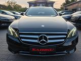 Mercedes-Benz E 220 E -Klasse T-Modell E 220 d - Mercedes-Benz E 220: Kombi