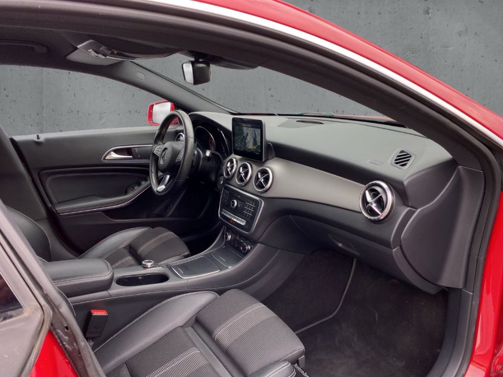 Fahrzeugabbildung Mercedes-Benz CLA 200 Shooting Brake Urban AHK Navi SHZ elektr