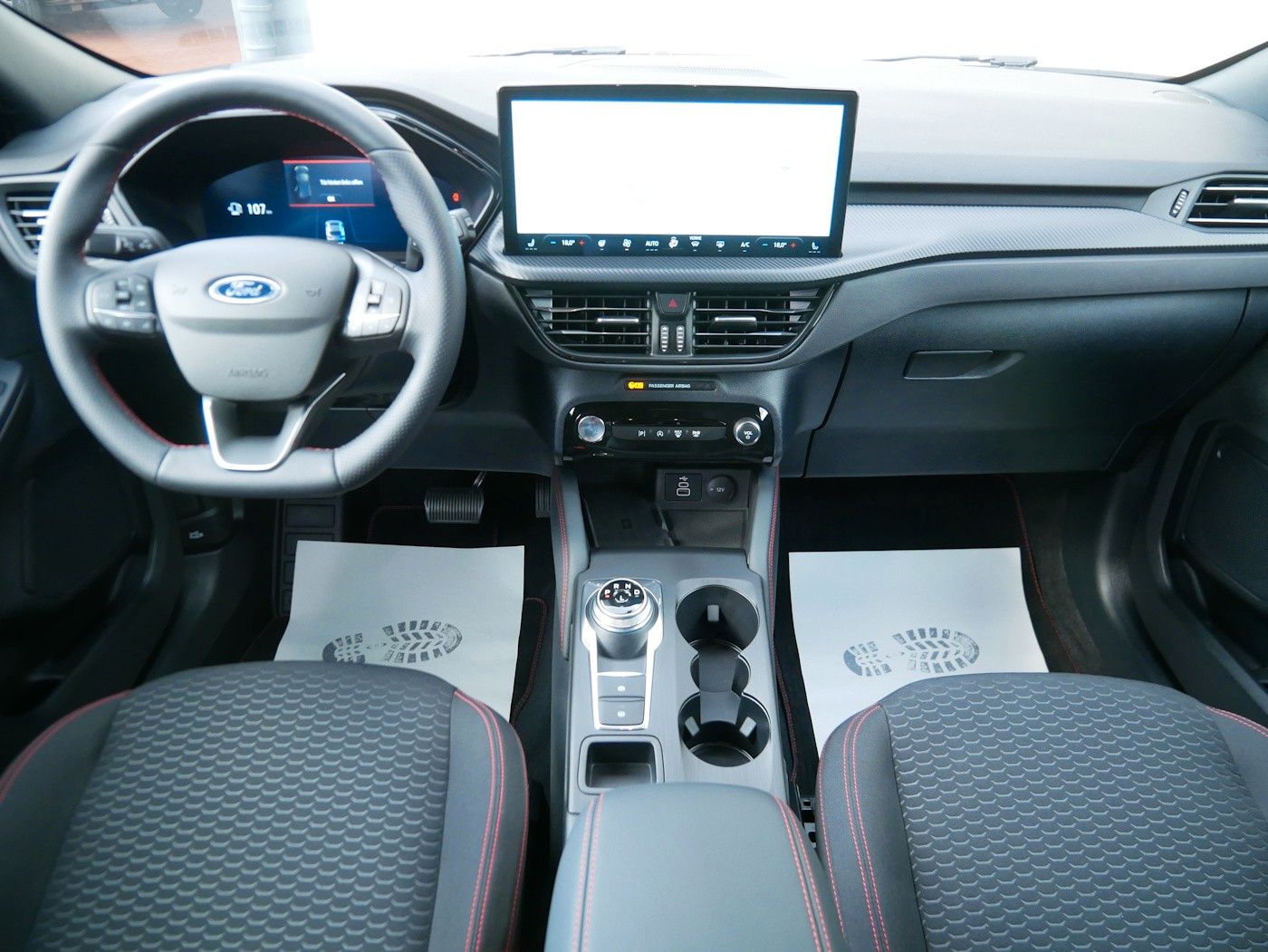 Fahrzeugabbildung Ford Kuga 1.5 ST-Line Autom. AHK Kamera Winter-Paket