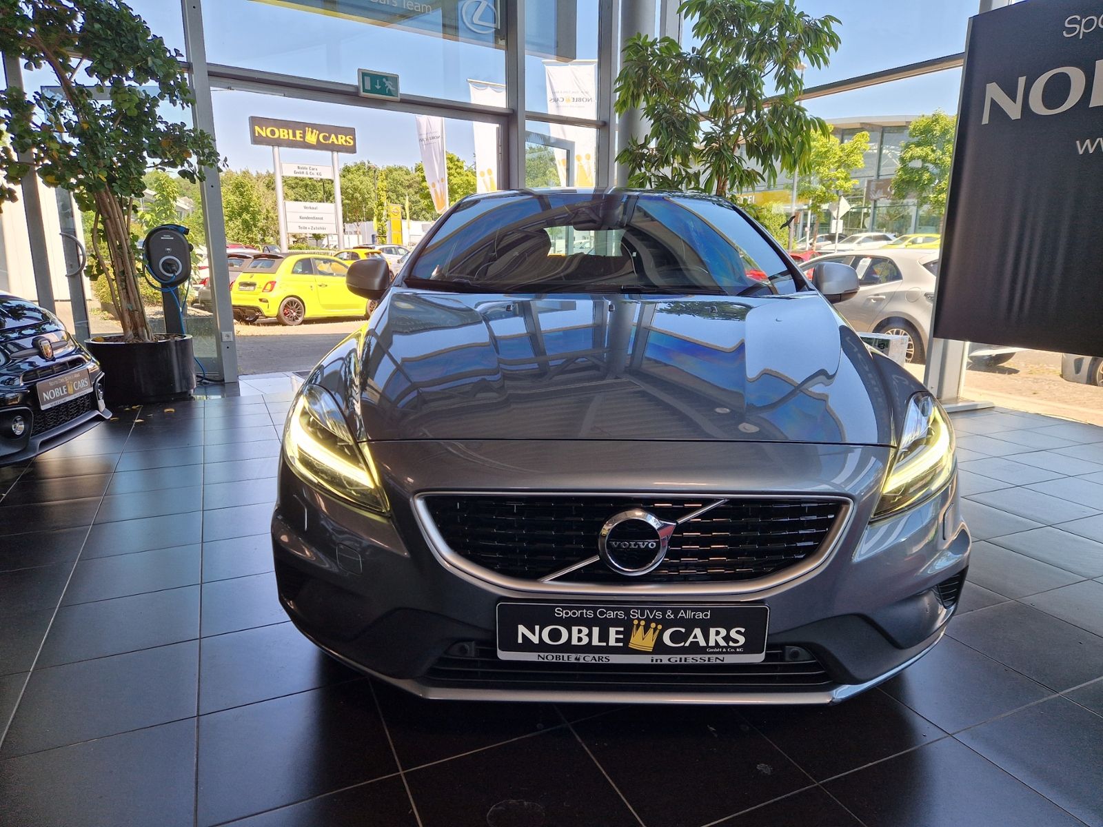 Fahrzeugabbildung Volvo V40 R-Design KLIMA LED NAVI ALU