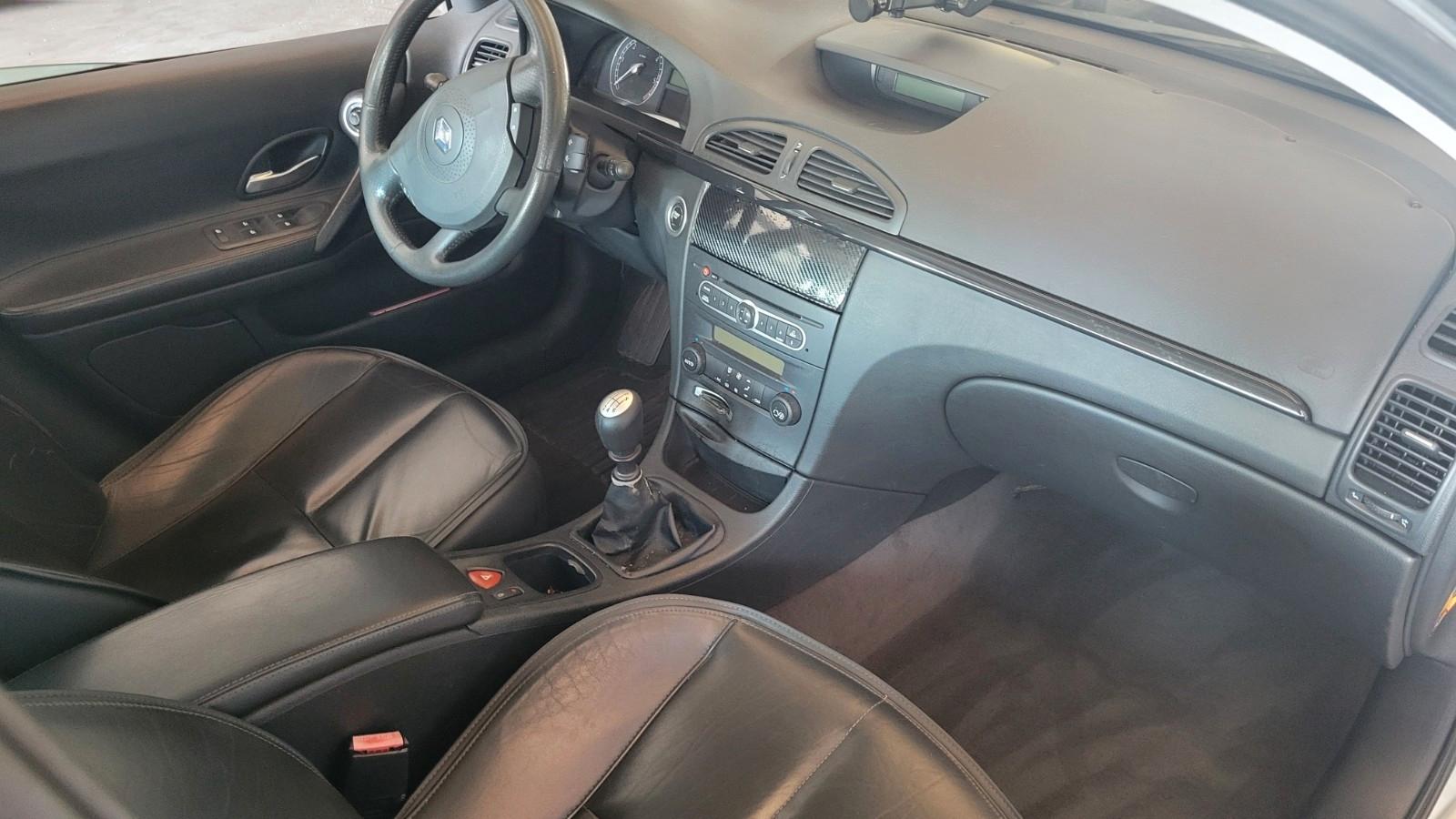 Renault Laguna 2005 — двигун 2.188 cm³, 139 HP (102kW)
