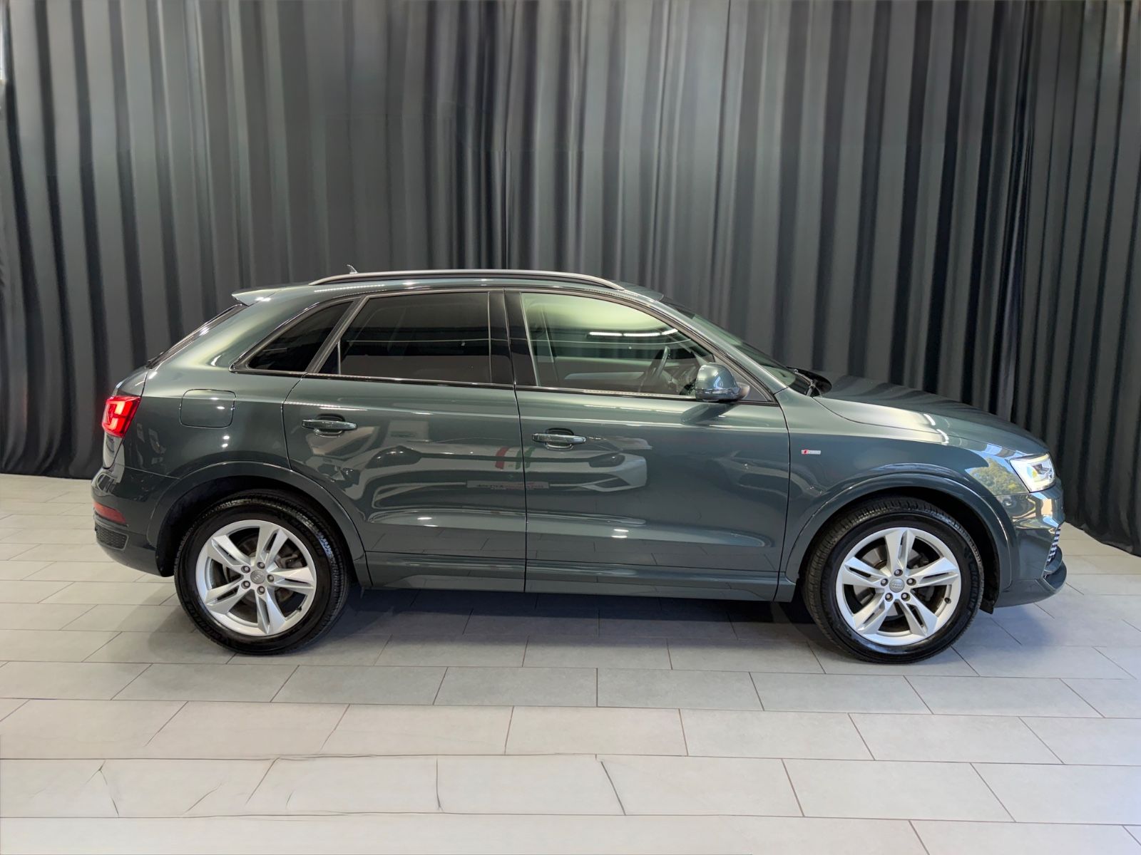 Fahrzeugabbildung Audi Q3 sport|S-Line|S-Tronic|AHK|NAVI|AUTOMATIK