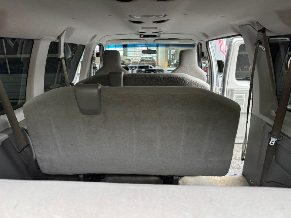 Fahrzeugabbildung Ford Econoline E350 XL 5.4 V8 Flexfuel LPG AHK