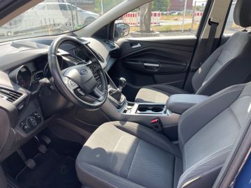 Ford Kuga - 8
