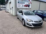 Opel Astra J Sports Tourer Selection - Opel Astra mit Diesel-Antrieb: Kombi, Sports Tourer Selection