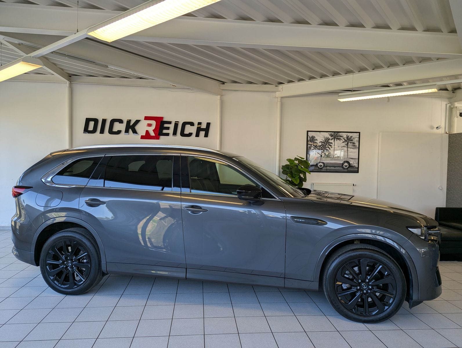 Fahrzeugabbildung Mazda CX-80 2.5 SKYACTIV PHEV 327 HOMURA+ 7-Sitze Pano