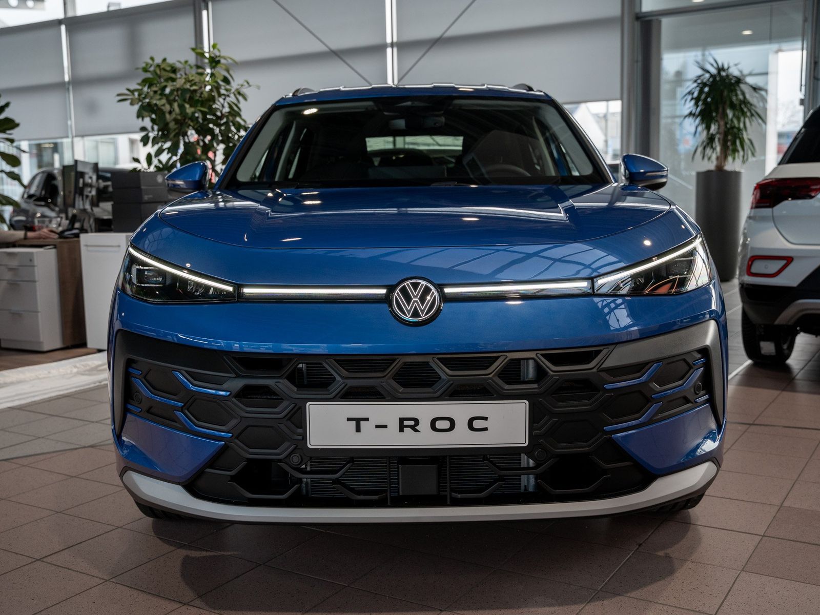 Volkswagen T-Roc Life 1.5 l eTSI OPF DSG Kam. Virtual ACC imagem 3