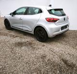 Renault Clio Automatik LED SHZ Navi 360Kamera Scheckheft - gebrauchte Renault Clio aus dem Jahr 2021