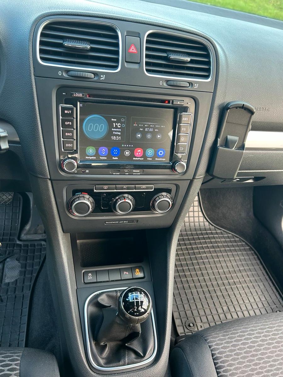 Volkswagen Golf 2010 — photo 12