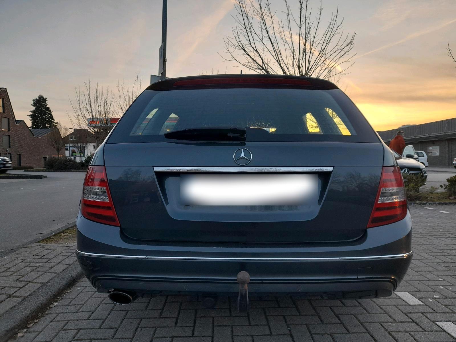 Mercedes-Benz 220 2013 — photo 7
