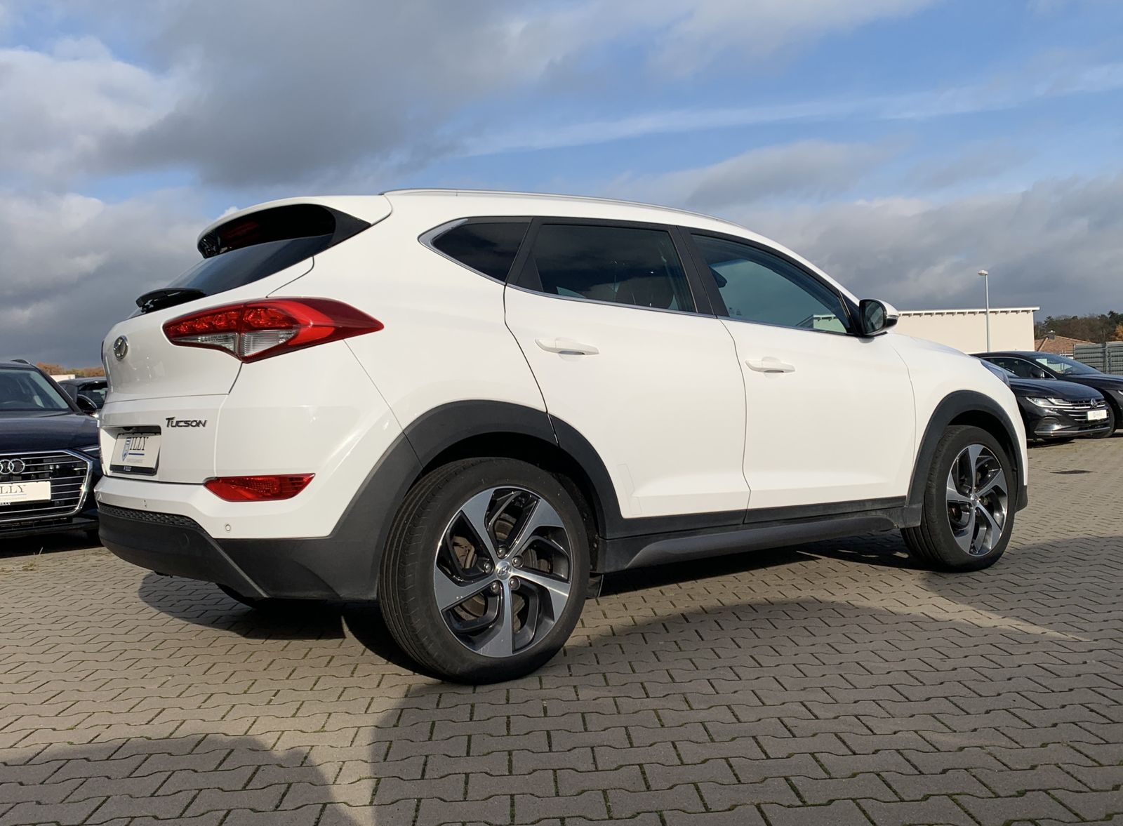 Fahrzeugabbildung Hyundai Tucson 1.7 CRDI*Style*AHK*Kam*Spur*Temp*Navi*
