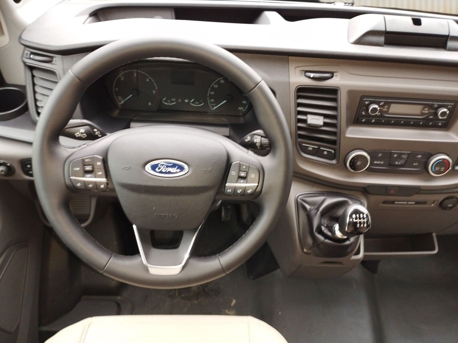 Fahrzeugabbildung Karmann Dexter 4x4 DE 560 AW Allrad 4x4, Rückfahrkamera