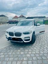 BMW X3 xDrive20i Luxury Line, mit Panorama Dach - BMW X3 Gebrauchtwagen in München