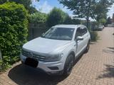 Volkswagen VW Tiguan Allspace 2.0 TDI / ACC / Scheckheft