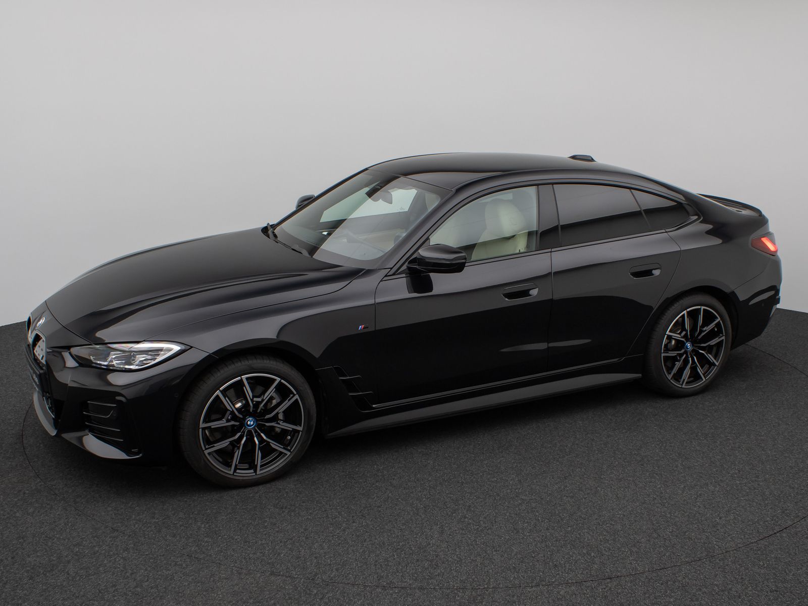 Fahrzeugabbildung BMW i4 eD40 Gran Coupè M Sport Kamera DAB H/K 19Zoll
