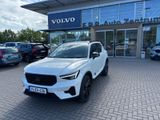 Volvo XC40 B3 Plus Black Edition 2WD - Volvo XC40: Plus Black Edition