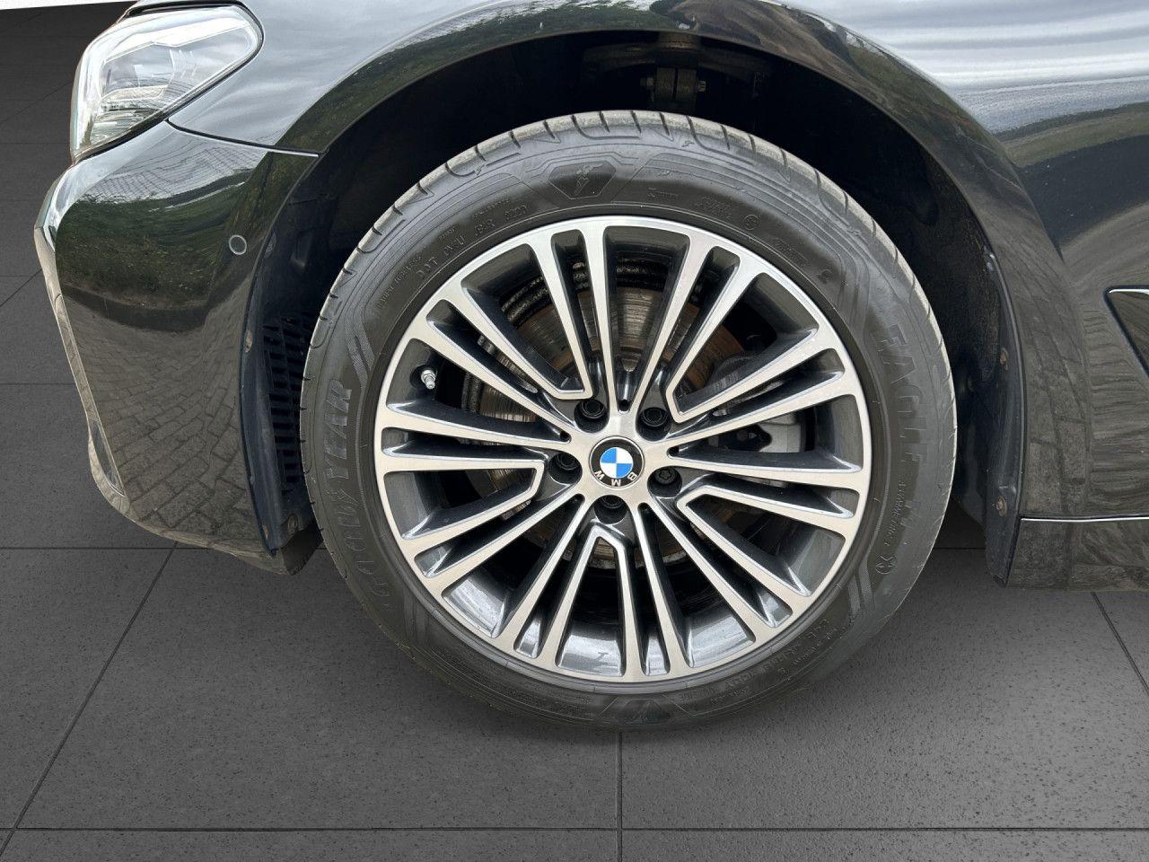 BMW 520d Tour.LiveProf DA SportSi Kam 4Klima AHK 18"