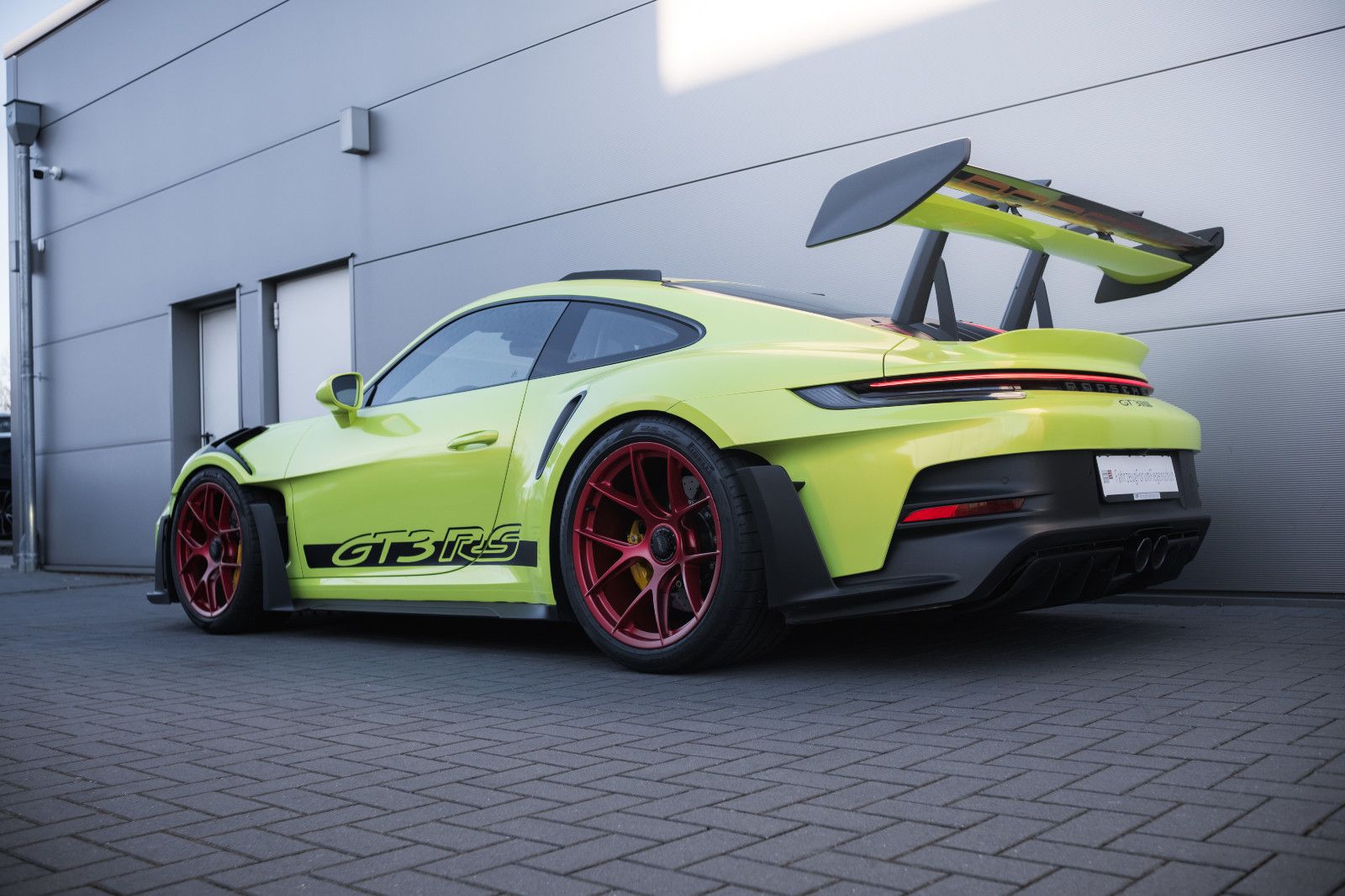 Fahrzeugabbildung Porsche 992/911 GT3 RS-Weissach-Lift-90 Liter-FOLIERT