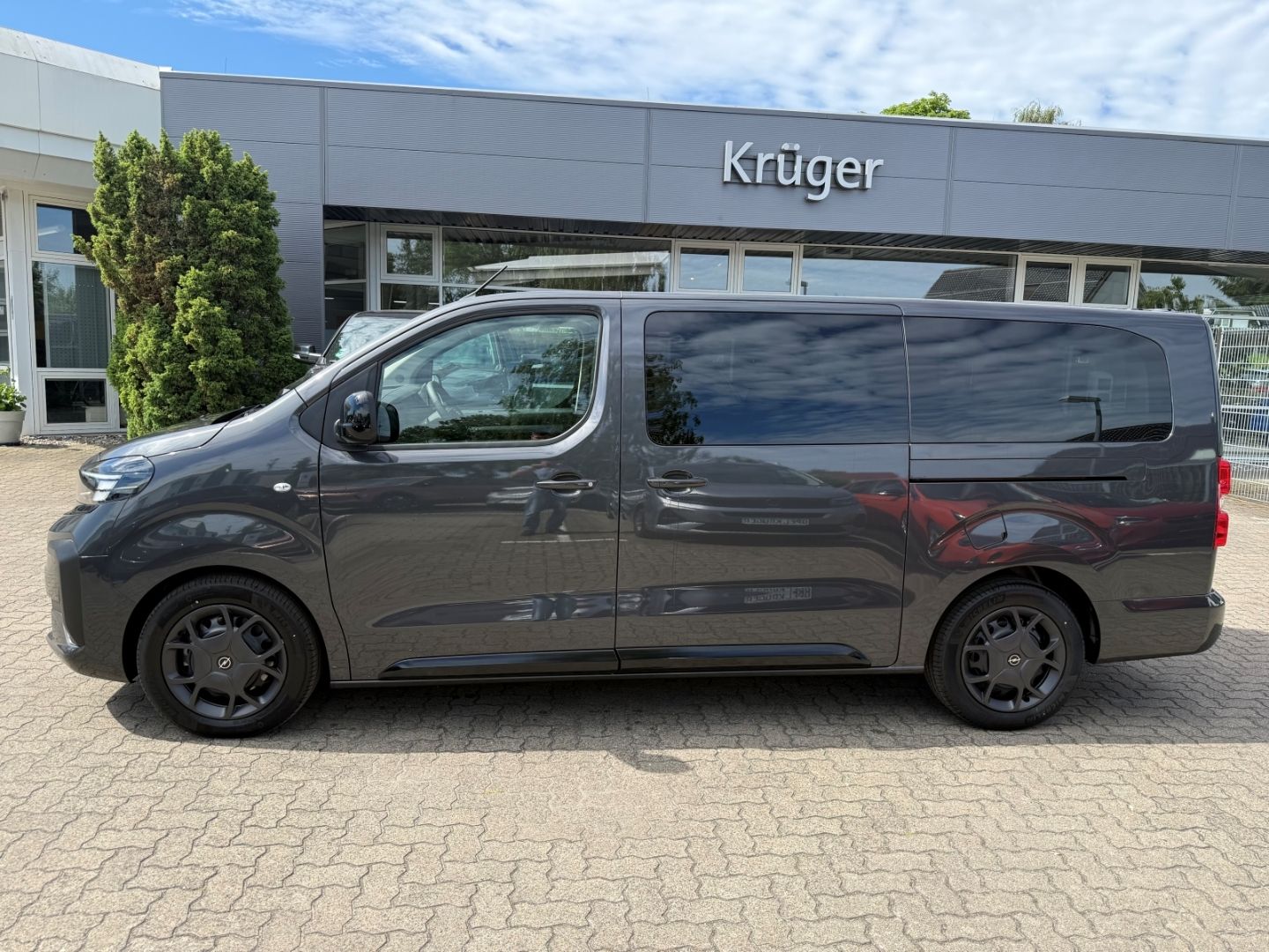 Fahrzeugabbildung Opel Zafira Life Edition XL 9 Sitze+SHZ+LHZ+ AHK